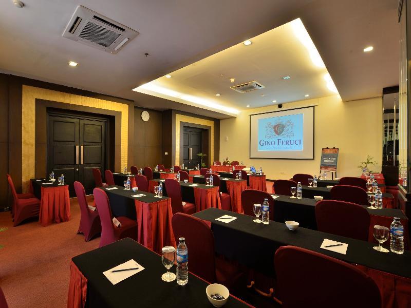 Gino Feruci Kebon Jati By Kagum Hotels Bandung Extérieur photo